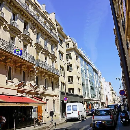 Apartment Apartment Berri A Paris