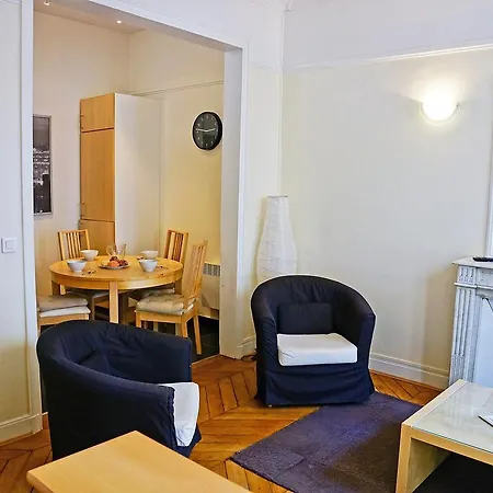 Apartment Apartment Berri A Paris