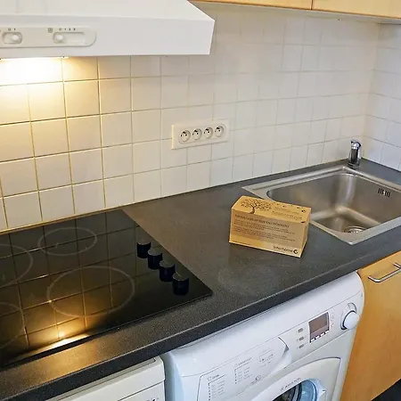 Apartment Berri A Paris